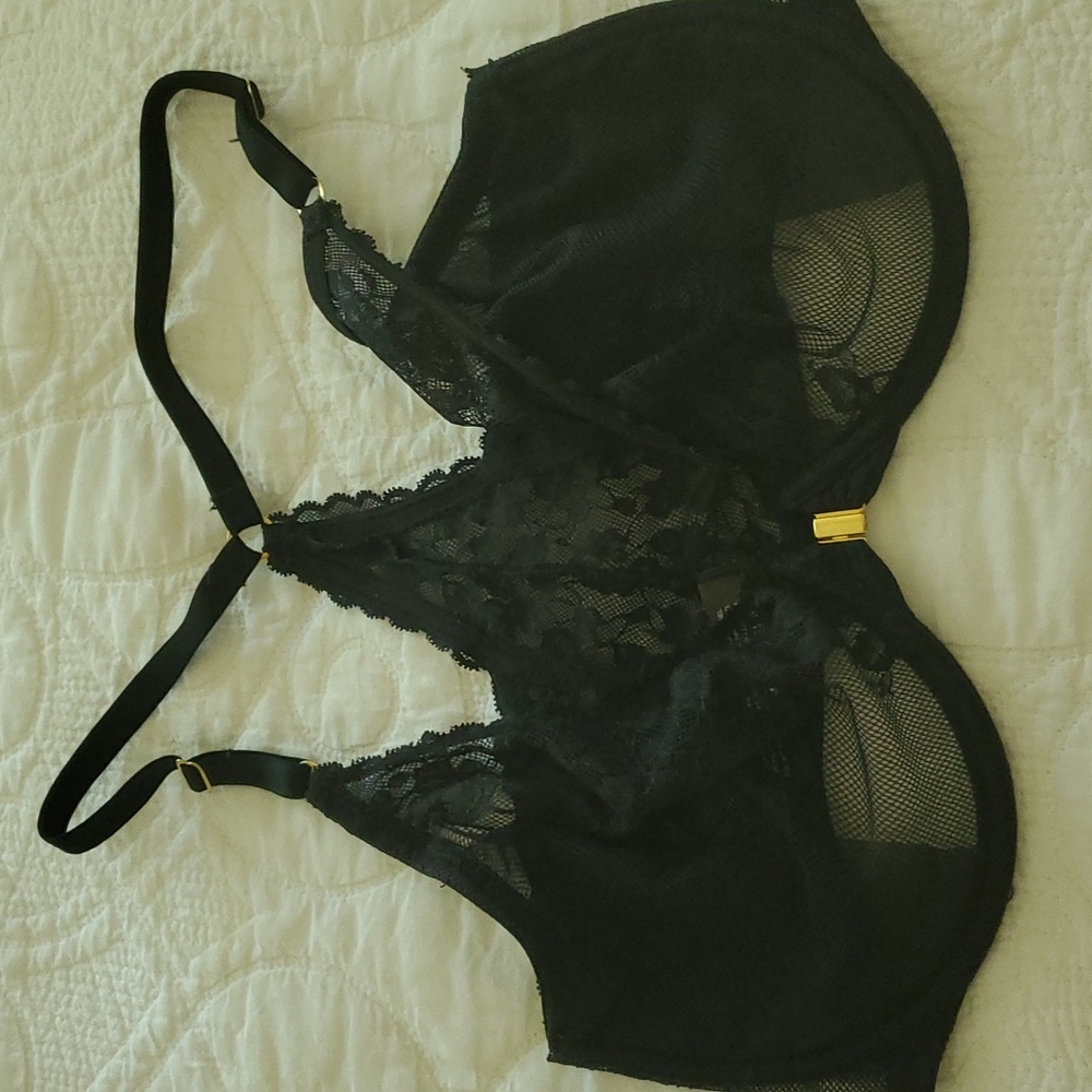 Natori Cherry Blossom front close bra